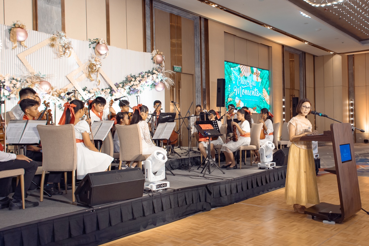 C:\Users\GCPI-ROBBY\Desktop\SHERATON TREE LIGHTING PHOTOS\6.jpg