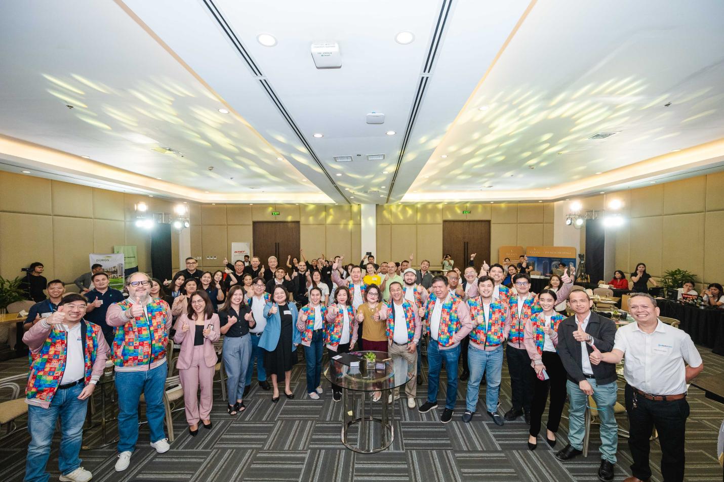 01_Group with Attendees(1)