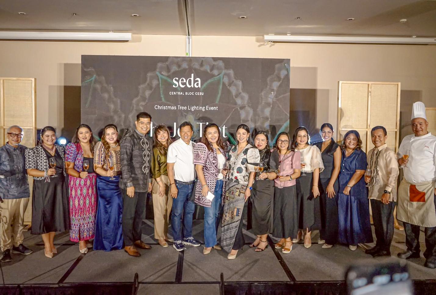 03 Seda Central Bloc Cebu Executives with Cebu Government Officials led by Mayor Nestor Archival and Gov. Pam Baricuatro(1)